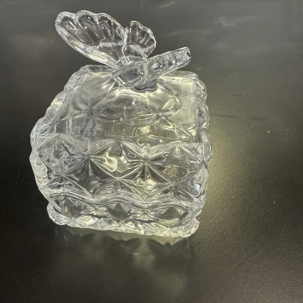 Studio Crystal Amore Collection Butterfly 3 Inch Trinket Box with Lid Romantic‎
